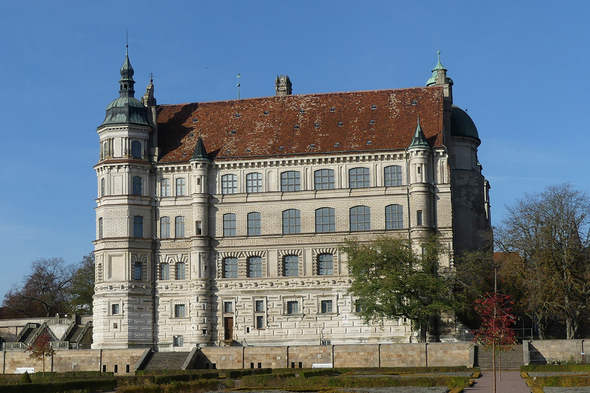 Schloss G�strow